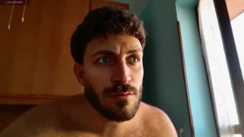 Snapshot of mark_ariete chatting on May 27, 4:37 pm mark_ariete online show from May 27, 4:37 pm