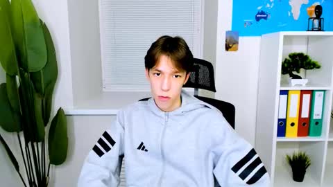 Mark online show from October 8, 3:42 pm