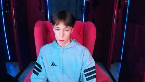 Mark online show from November 3, 11:00 am