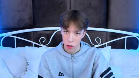 Mark online show from November 9, 10:46 am