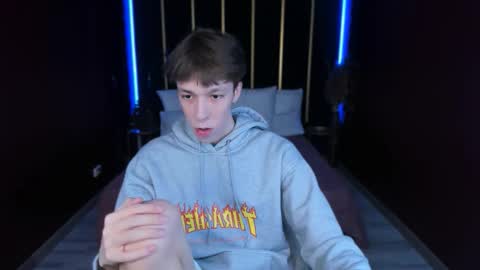 Mark online show from December 21, 10:44 am