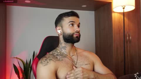 Mark online show from November 10, 10:31 pm