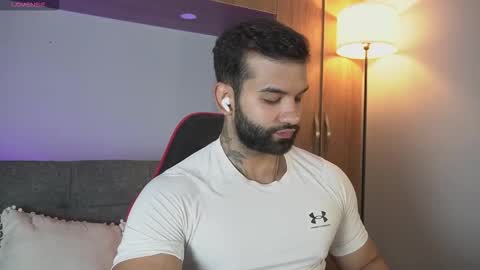 Mark online show from March 7, 11:24 pm