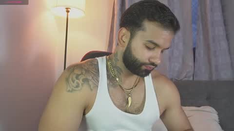 Snapshot of mark_hazze chatting on May 7, 11:21 pm Mark online show from May 7, 11:21 pm