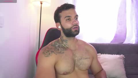 Snapshot of mark_hazze chatting on May 23, 7:29 pm Mark online show from May 23, 7:29 pm