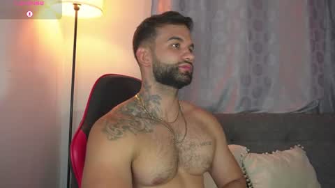 Snapshot of mark_hazze chatting on June 10, 12:55 am Mark online show from June 10, 12:55 am