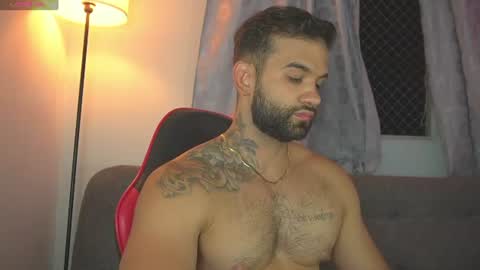 Snapshot of mark_hazze chatting on June 17, 12:57 am Mark online show from June 17, 12:57 am