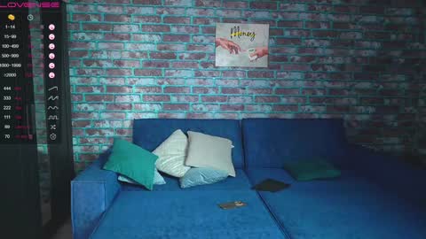 Snapshot of mark_normal chatting on February 6, 4:10 am Mark online show from February 6, 4:10 am