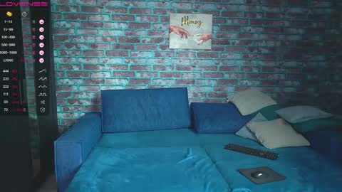 Snapshot of mark_normal chatting on February 28, 6:43 am Mark online show from February 28, 6:43 am