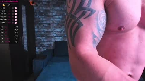 Snapshot of mark_normal chatting on November 14, 3:49 am Mark online show from November 14, 3:49 am