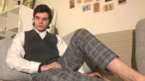 Mark online show from November 27, 2:08 pm