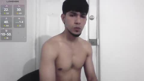 Snapshot of mark_rut chatting on February 6, 3:48 am MODEL Mark Rut online show from February 6, 3:48 am