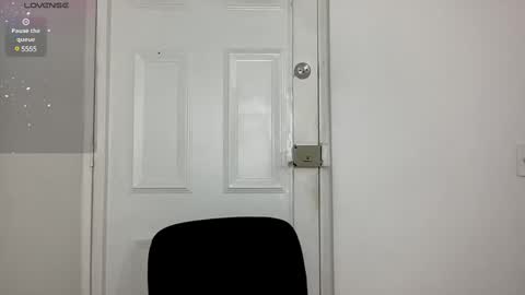 Snapshot of mark_rut chatting on February 17, 6:20 am MODEL Mark Rut online show from February 17, 6:20 am