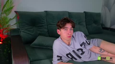 Mark online show from May 16, 3:22 pm
