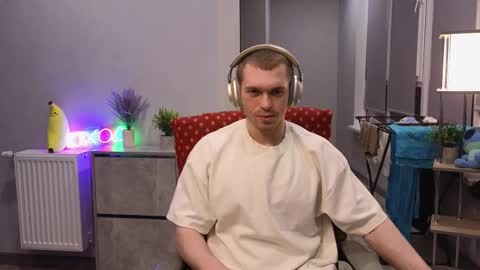 Mark online show from February 14, 7:54 pm