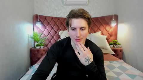 Mark online show from March 18, 7:28 pm