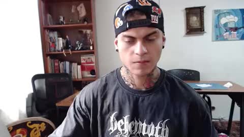 Snapshot of marko_toro__ chatting on November 18, 6:56 pm Sebastian online show from November 18, 6:56 pm