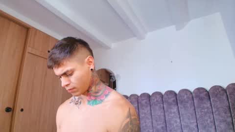 Snapshot of marko_toro__ chatting on December 4, 8:50 pm Sebastian online show from December 4, 8:50 pm