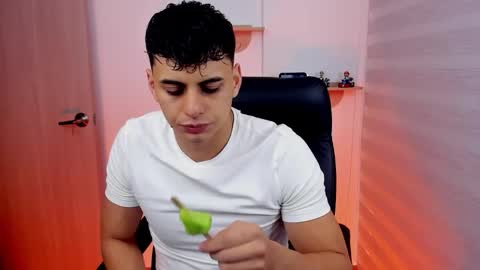 MARK online show from February 8, 8:01 pm