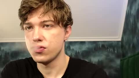 Snapshot of markshot_ chatting on November 21, 6:39 pm markshot_ online show from November 21, 6:39 pm