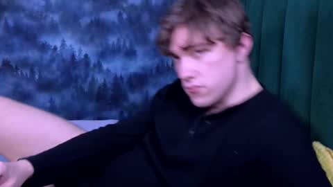 Snapshot of markshot_ chatting on December 2, 5:30 pm markshot_ online show from December 2, 5:30 pm