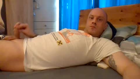 Snapshot of markus_7 chatting on June 19, 6:18 am markus_7 online show from June 19, 6:18 am