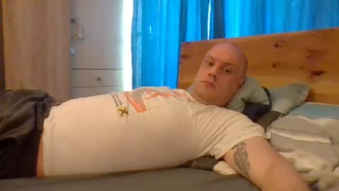 Snapshot of markus_7 chatting on June 21, 7:00 am markus_7 online show from June 21, 7:00 am