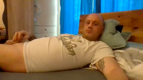 Snapshot of markus_7 chatting on June 27, 12:22 pm markus_7 online show from June 27, 12:22 pm