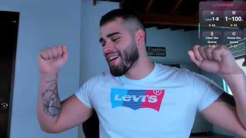 Snapshot of markus_tyler chatting on September 23, 9:18 pm markus_tyler online show from September 23, 9:18 pm