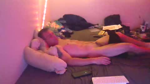 Snapshot of markymark101825061 chatting on January 8, 10:27 pm markymark101825061 online show from January 8, 10:27 pm