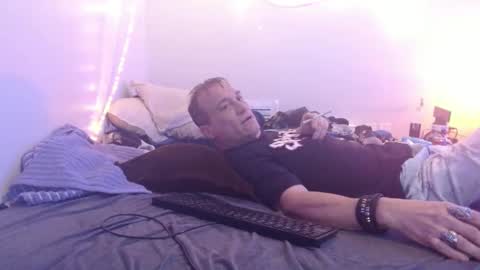 Snapshot of markymark101825061 chatting on January 18, 1:08 am markymark101825061 online show from January 18, 1:08 am