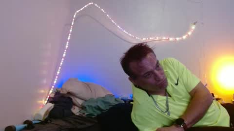 Snapshot of markymark101825061 chatting on February 7, 11:24 pm markymark101825061 online show from February 7, 11:24 pm