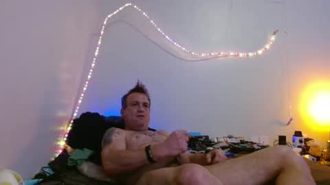 Snapshot of markymark101825061 chatting on February 8, 6:55 pm markymark101825061 online show from February 8, 6:55 pm