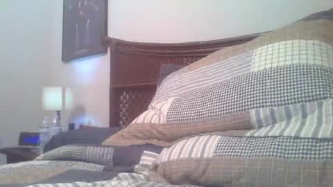 Snapshot of markzimmerman057 chatting on October 23, 3:28 am Mark online show from October 23, 3:28 am