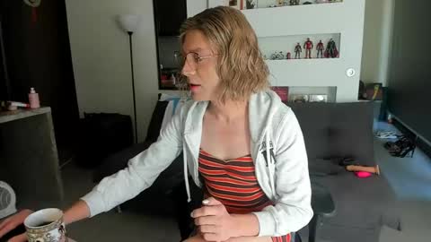 Snapshot of marla85 chatting on July 12, 1:46 pm marla85 online show from July 12, 1:46 pm