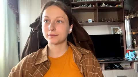 Snapshot of marlenahuit chatting on June 18, 9:14 am Lena online show from June 18, 9:14 am