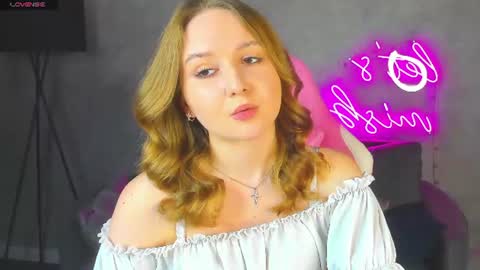 Snapshot of marlyn_owen chatting on June 22, 12:56 am Emmaa online show from June 22, 12:56 am