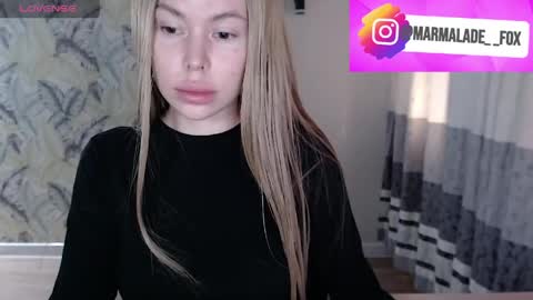 Snapshot of marmalade_fox chatting on May 23, 9:52 pm Marmalade Fox online show from May 23, 9:52 pm