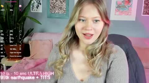 Snapshot of marmel199 chatting on April 16, 9:21 am Liza online show from April 16, 9:21 am