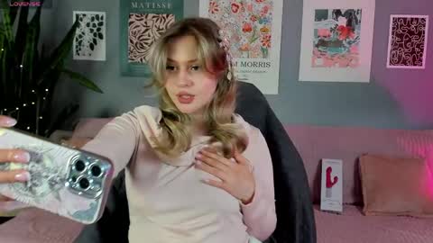 Snapshot of marmel199 chatting on May 11, 10:21 am Liza online show from May 11, 10:21 am