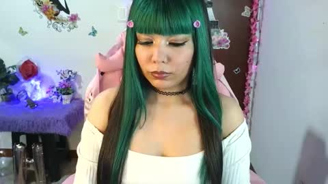 Snapshot of maron_baez chatting on March 17, 6:28 am maron online show from March 17, 6:28 am