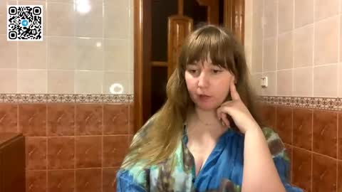 Snapshot of maroonmoon_ chatting on October 4, 7:34 pm Miriam online show from October 4, 7:34 pm