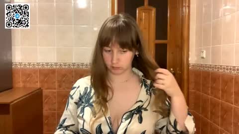 Snapshot of maroonmoon_ chatting on October 9, 7:34 pm Miriam online show from October 9, 7:34 pm
