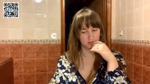 Snapshot of maroonmoon_ chatting on October 28, 8:33 pm Miriam online show from October 28, 8:33 pm