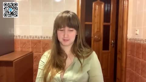 Snapshot of maroonmoon_ chatting on November 18, 8:46 pm Miriam online show from November 18, 8:46 pm