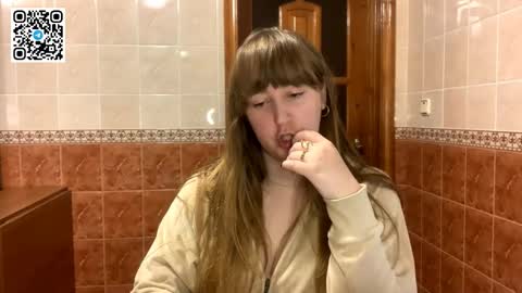 Snapshot of maroonmoon_ chatting on November 21, 8:51 pm Miriam online show from November 21, 8:51 pm