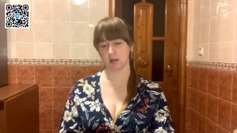 Snapshot of maroonmoon_ chatting on November 22, 8:52 pm Miriam online show from November 22, 8:52 pm