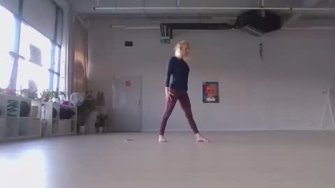 MaryGoRound online show from November 8, 3:12 pm