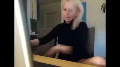MaryGoRound online show from June 7, 6:44 pm
