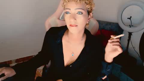 May online show from October 21, 2:18 pm